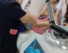 購(gòu)買洗眉機(jī)多少錢一臺(tái)?激光洗眉機(jī)多少錢_激光祛斑儀器